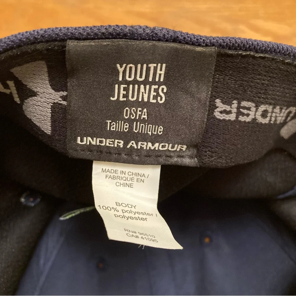 EUC Under Armour Heat Gear Stretch Fit Youth Baseball Cap
